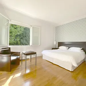 ** Bed & Breakfast La - France
