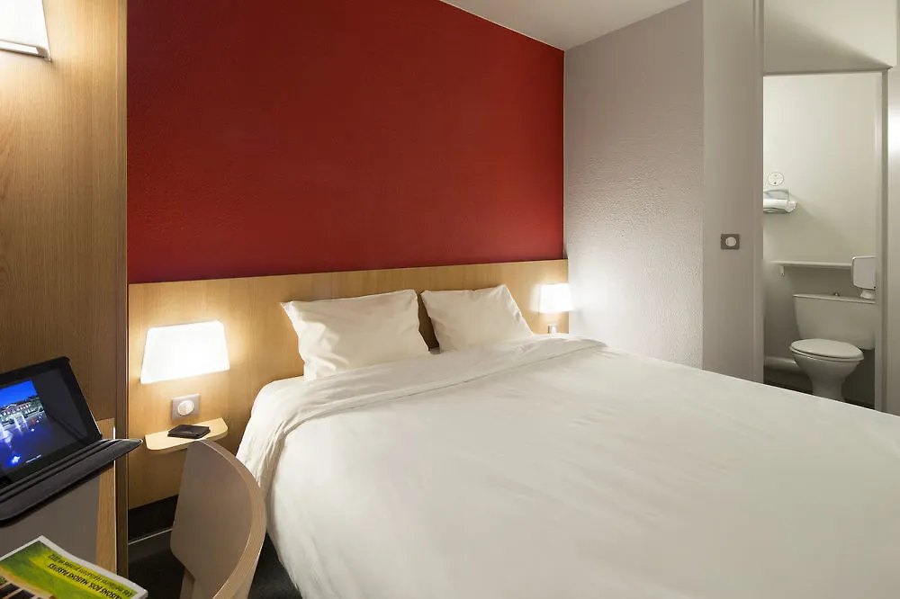 B&B Hotel Toulon Ollioules 2*,